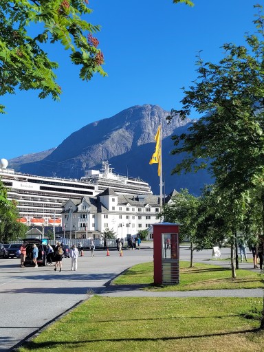 Photo of Eidfjord centre