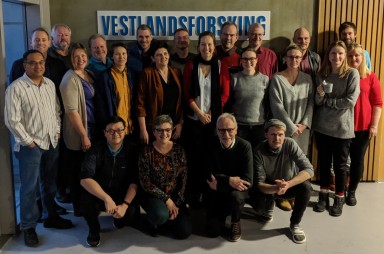 Gruppebilete med styret